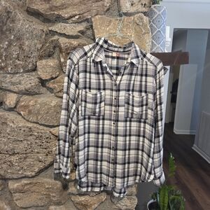 Pilcro Plaid Button-Down Shirt in Black and Cream